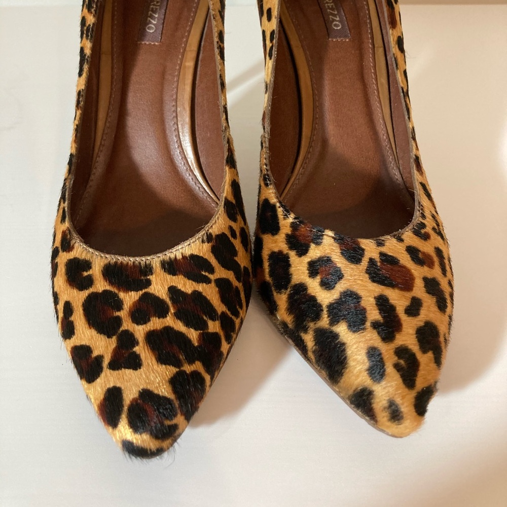 Genuine Leather Leopard Pumps - Picture 8 of 9